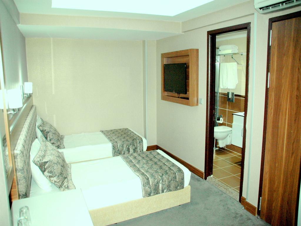 איסטמבול Hotel Buyuk Paris מראה חיצוני תמונה