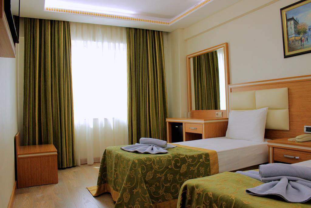 איסטמבול Hotel Buyuk Paris מראה חיצוני תמונה