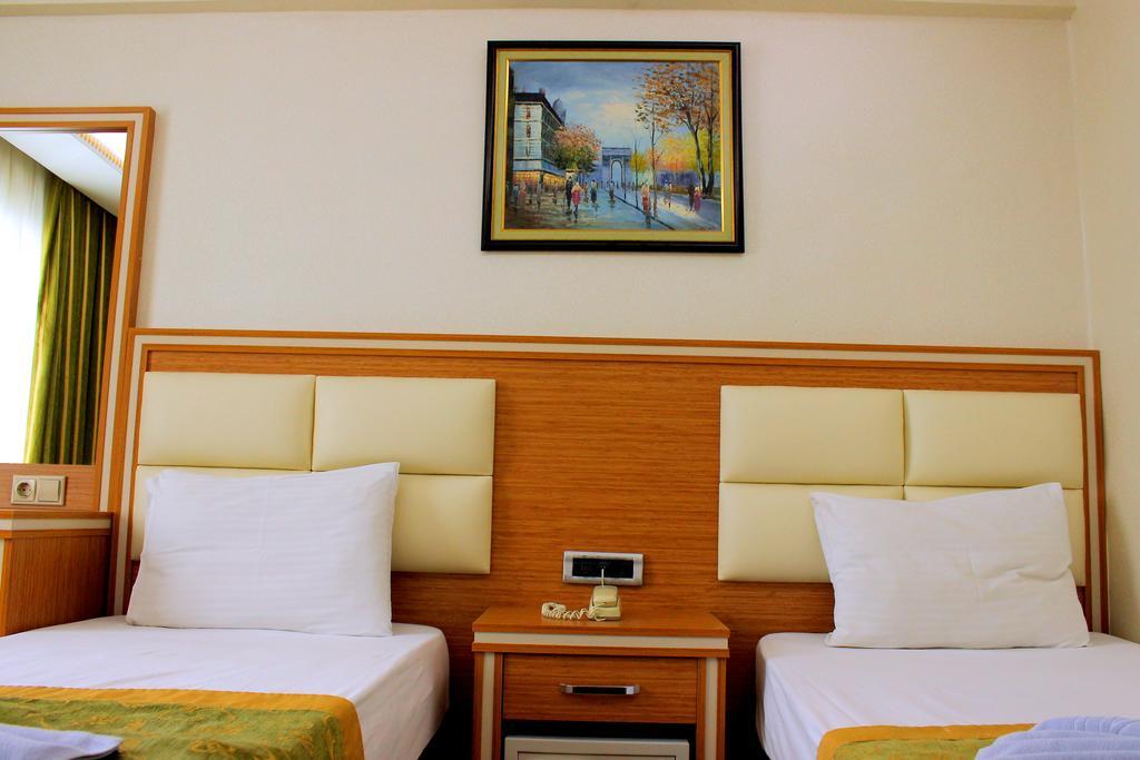 איסטמבול Hotel Buyuk Paris מראה חיצוני תמונה