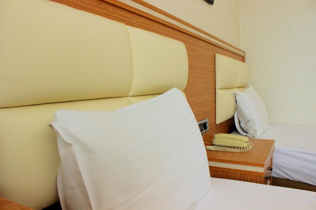 איסטמבול Hotel Buyuk Paris מראה חיצוני תמונה