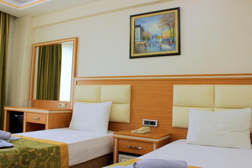 איסטמבול Hotel Buyuk Paris מראה חיצוני תמונה