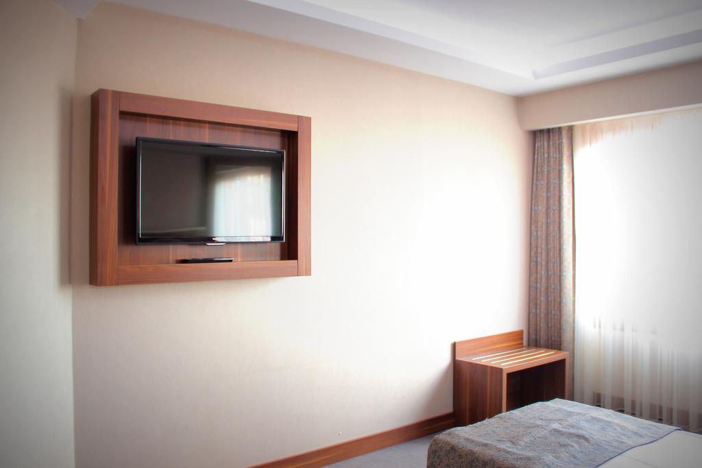 איסטמבול Hotel Buyuk Paris מראה חיצוני תמונה