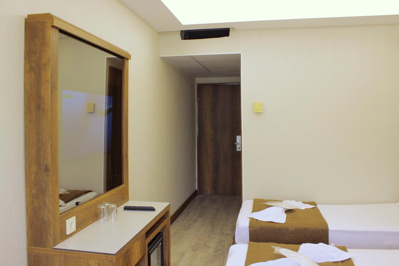 איסטמבול Hotel Buyuk Paris מראה חיצוני תמונה
